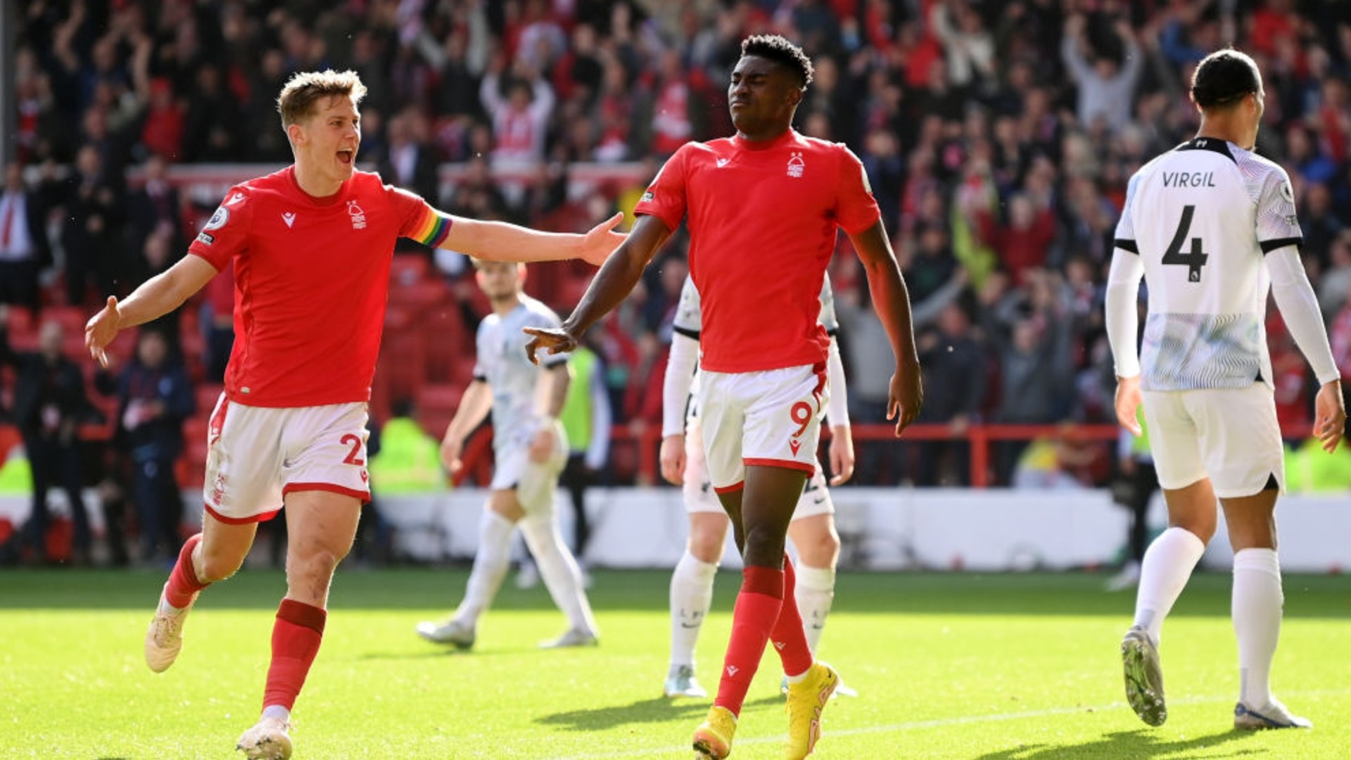 在比赛中更 在比赛中更