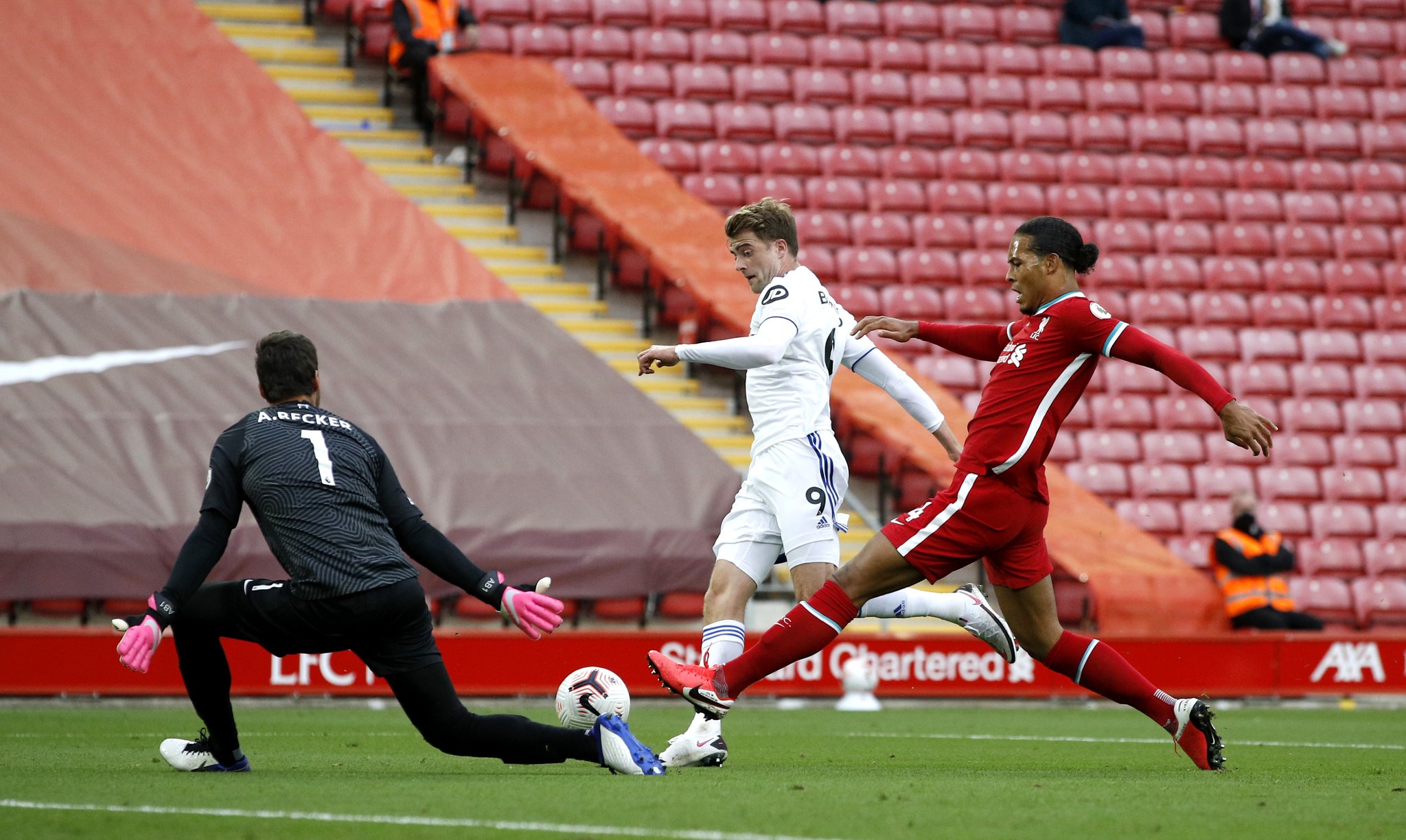 包括滑雪 包括滑雪